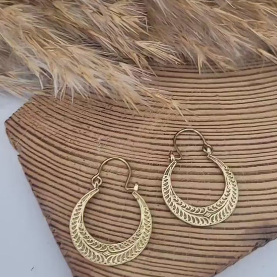 Small silver hoops / Detailed hoops / Dainty earrings / Everyday jewellery / Minimal / Minimalist / Gift