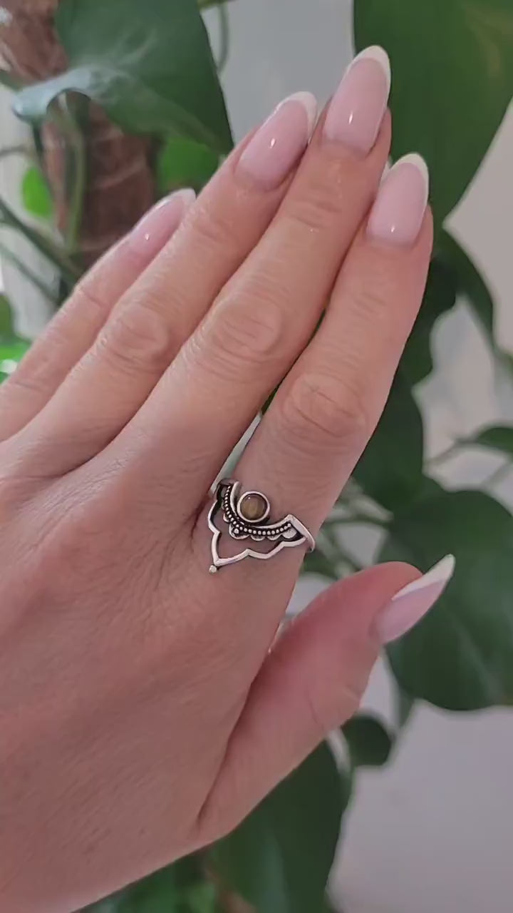 Silver detailed ring / Point ring / Elegant / Minimal / Minimalist / Gift / Ethnic jewellery