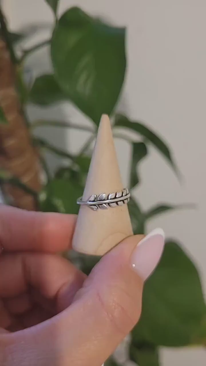 Silver Feather Ring: Dainty Leaf Jewelry, Nature Inspired