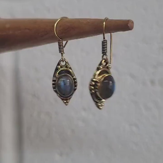 Brass dangle earrings: Small elegant earrings