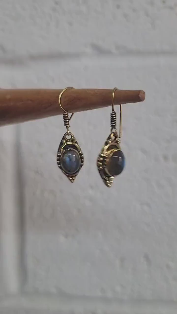 Brass dangle earrings: Small elegant earrings