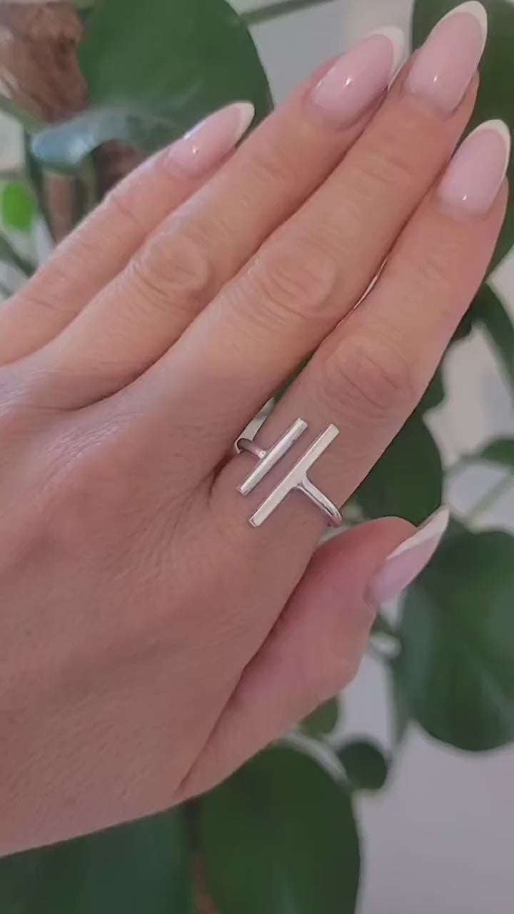 T-bone silver ring / Simple / Silver jewellery/ Minimal / Minimalist / Gift / Pretty / Simplicity