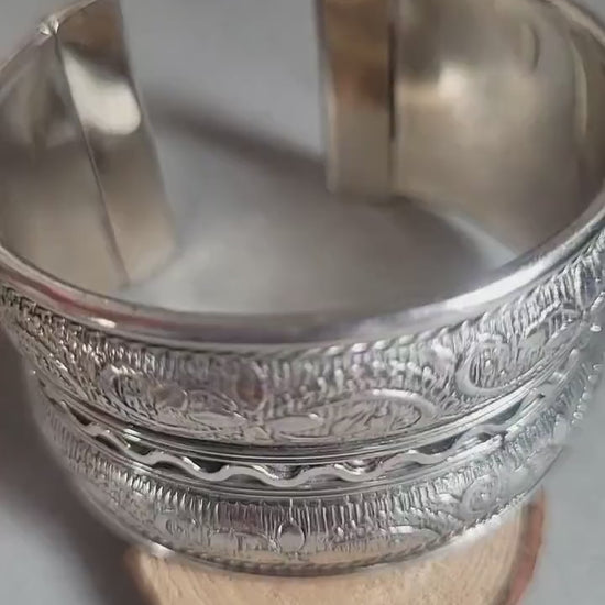 Silver Plated Cuff Bracelet: Bohemian Flower Design