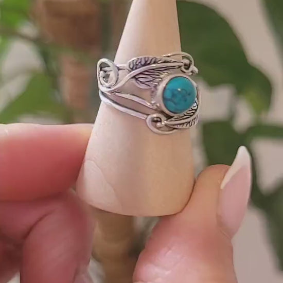 Silver Feather Ring: Elegant Ethnic Statement Jewelry