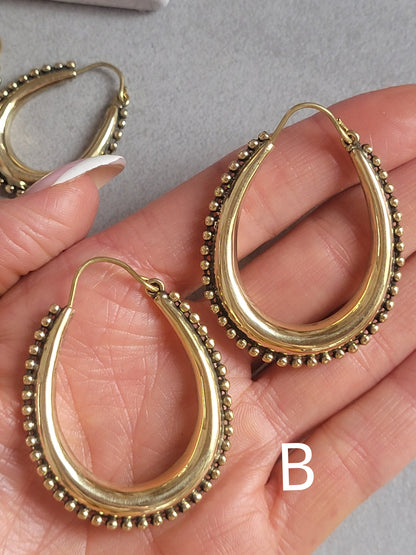 Golden hoops / Chunky hoops / Brass earrings / Gift / Bohemian / Small hoops / Large hoops / Hippie / Pretty