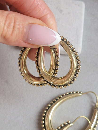 Golden hoops / Chunky hoops / Brass earrings / Gift / Bohemian / Small hoops / Large hoops / Hippie / Pretty