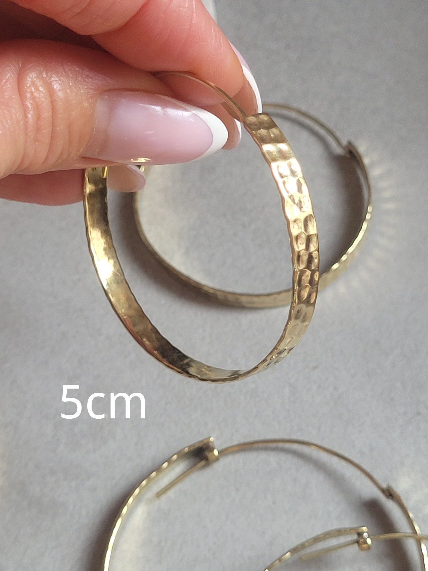 Brass hammered hoops / Hoop earrings / Small hoops / Large hoops / Hippie / Unique / Hoops / Gold / Golden jewellery / Boho