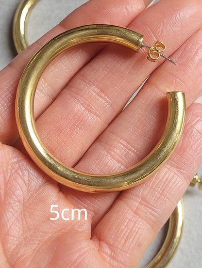 Chunky golden hoops / Brass hoops / Thick hoops / Small hoops / Large hoops / Simple earrings / Lightweight earrings / Free UK shipping