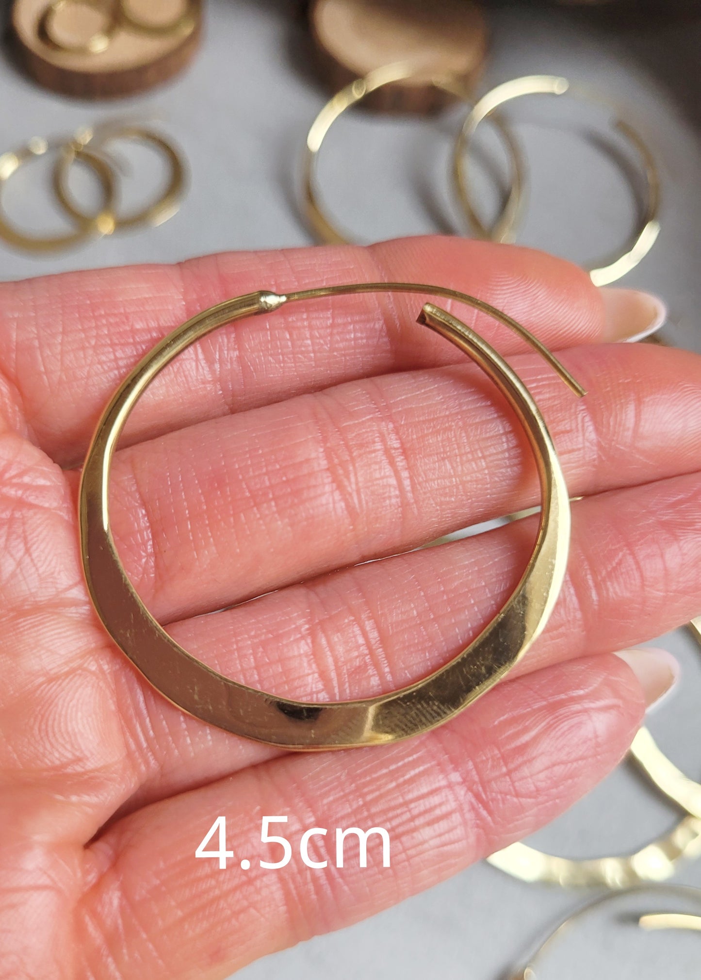 Brass hammered hoops / Hoop earrings / Small hoops / Large hoops / Hippie / Unique / Free shipping