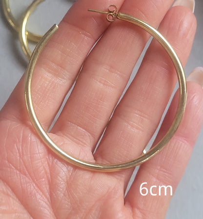 Golden hoop earrings / Lightweight hoops / Everyday wear / Small hoops / Large hoops / Boho / Minimal