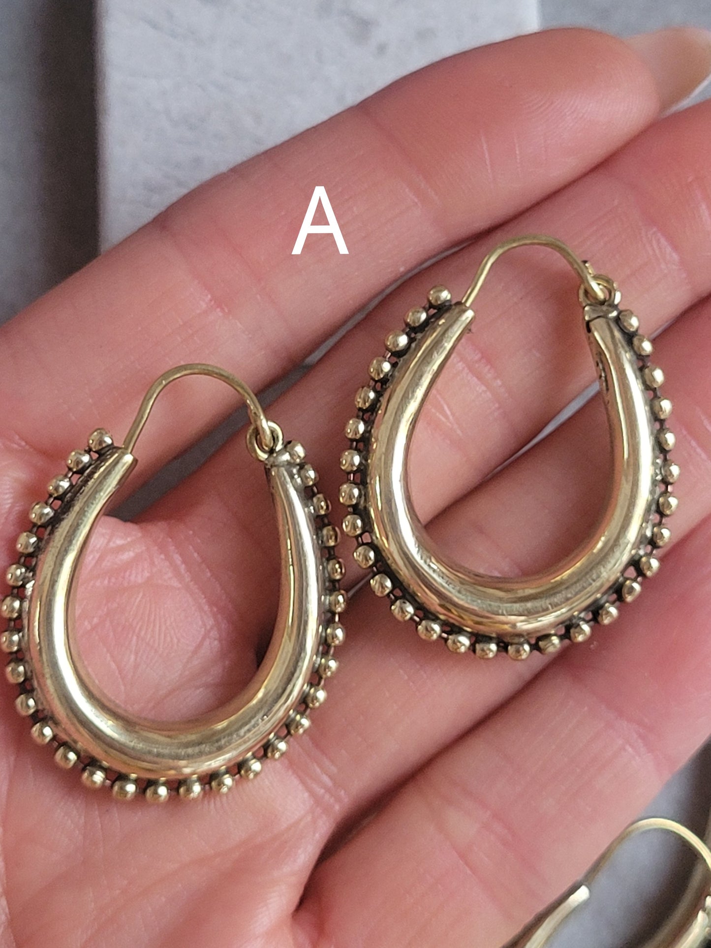 Golden hoops / Chunky hoops / Brass earrings / Gift / Bohemian / Small hoops / Large hoops / Hippie / Pretty